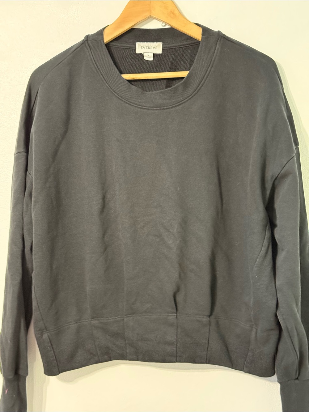 Evereve Women's Crewneck Sweatshirt - Black medium